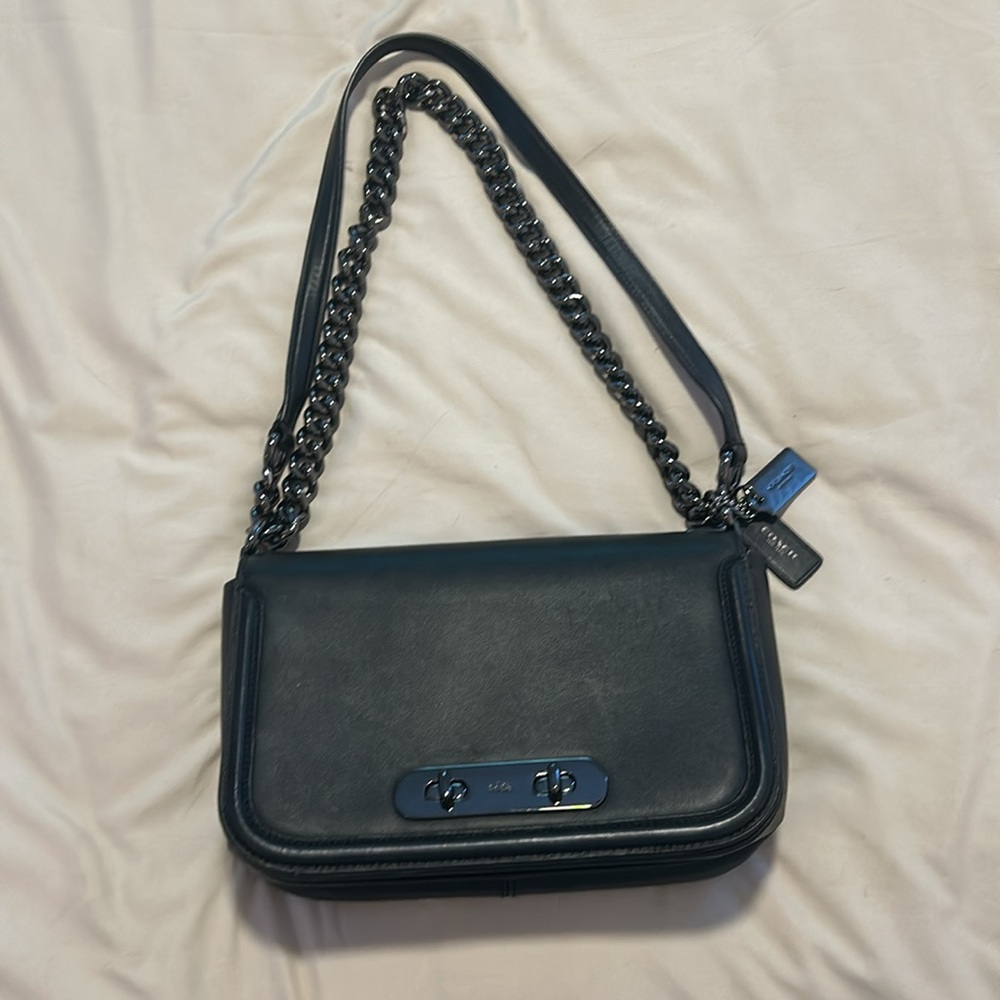 Coach Swagger Shoulder Bag 20 in Black - Picture 4 of 12
